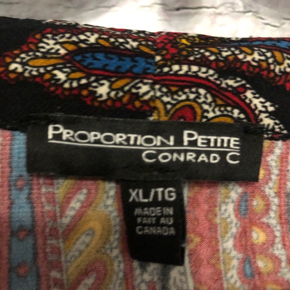 Popcorn Petite Paisley dropped collar paisley top - Picture 3 of 4